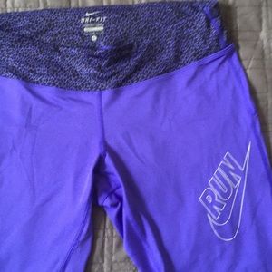 Nike Large Dri Fit Capri
